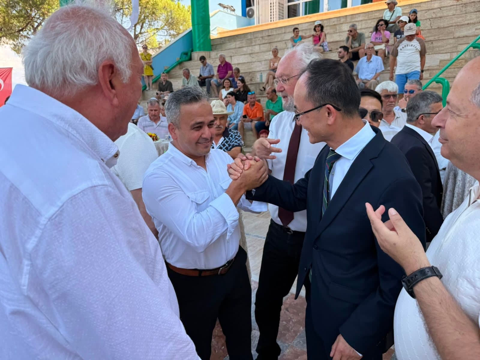 Çin Halk Cumhuriyeti Büyükelçisi Sayın Jiang Xuebin ve kıymetli heyetinin Fethiye’de ağırlanmasına vesile olan Fethiye Belediye Başkanımız Sayın Alim Karaca'ya teşekkür ederiz. - Galeri 6