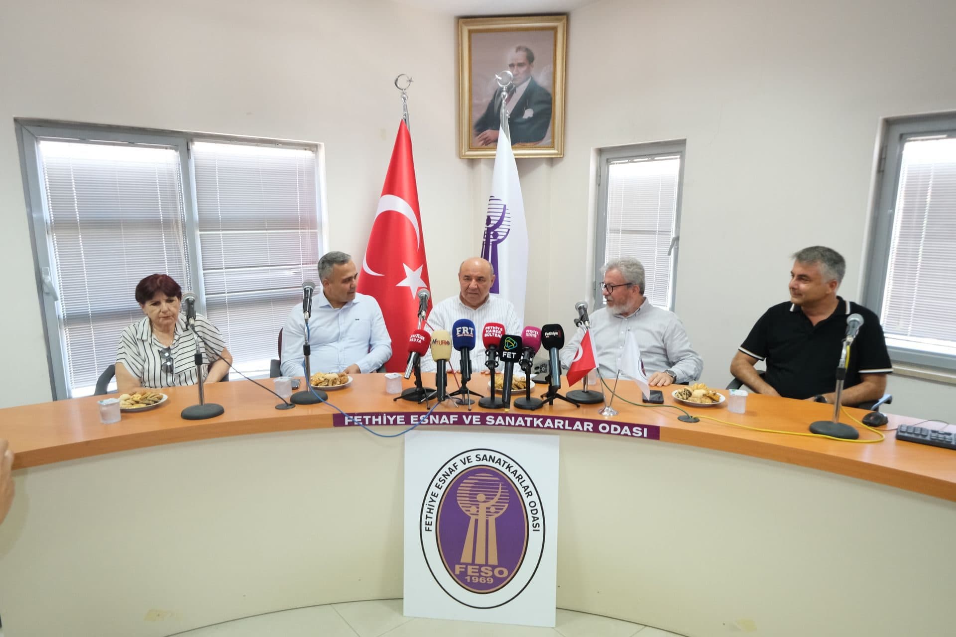 Ak Parti Muğla Milletvekilimiz Sayın Yakup Otgöz, Ak Parti Fethiye İlçe Başkanı Sayın Kadir Sarıhan ve beraberindeki kıymetli heyete nazik ziyaretlerinden dolayı teşekkür ederiz. - Galeri 8