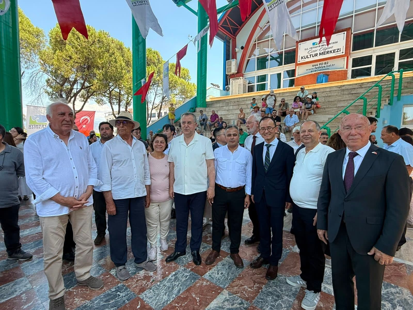 Çin Halk Cumhuriyeti Büyükelçisi Sayın Jiang Xuebin ve kıymetli heyetinin Fethiye’de ağırlanmasına vesile olan Fethiye Belediye Başkanımız Sayın Alim Karaca'ya teşekkür ederiz. - Galeri 9